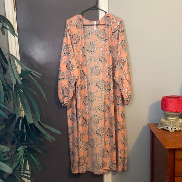 Kimono - Picture 1 of 3